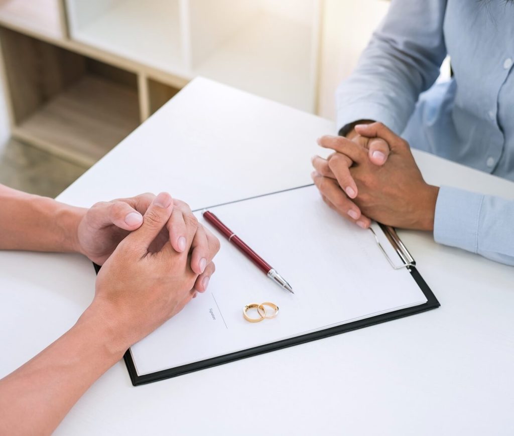serving spouse with divorce documents king county